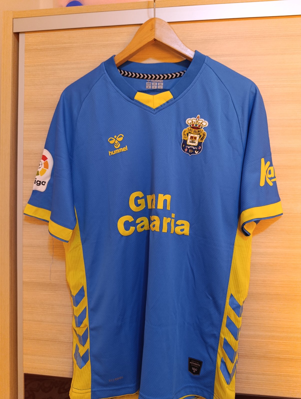 Camiseta oficial UD Las Palmas azul y amarilla